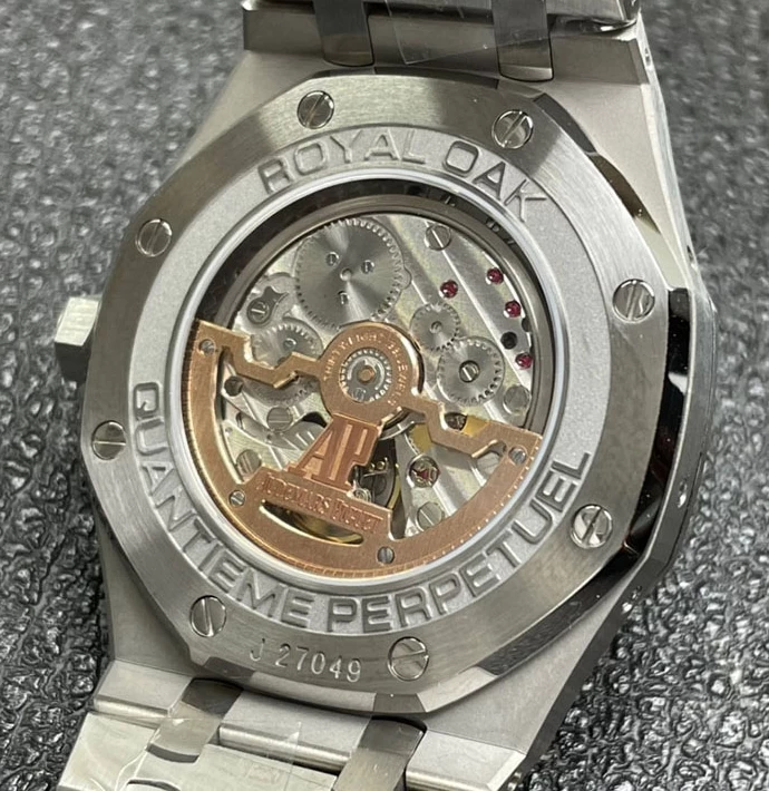 オーデマピゲコピー時計26606ST.OO.1220ST.01裏蓋ムーブメント