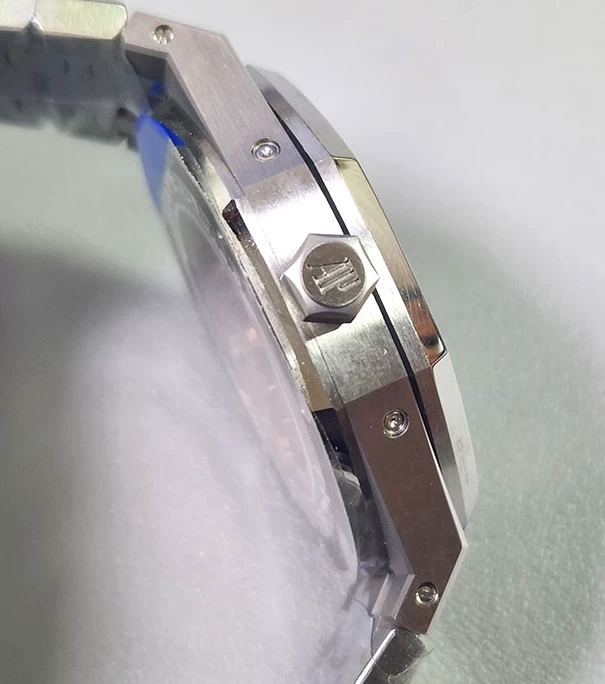 オーデマピゲコピー26613ST.OO.1220ST.01側面ケース