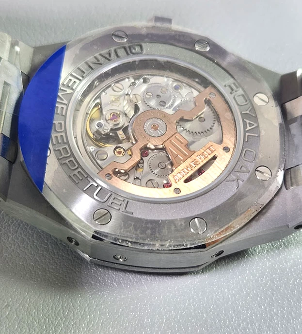 オーデマピゲコピー26613ST.OO.1220ST.01裏蓋ムーブメント