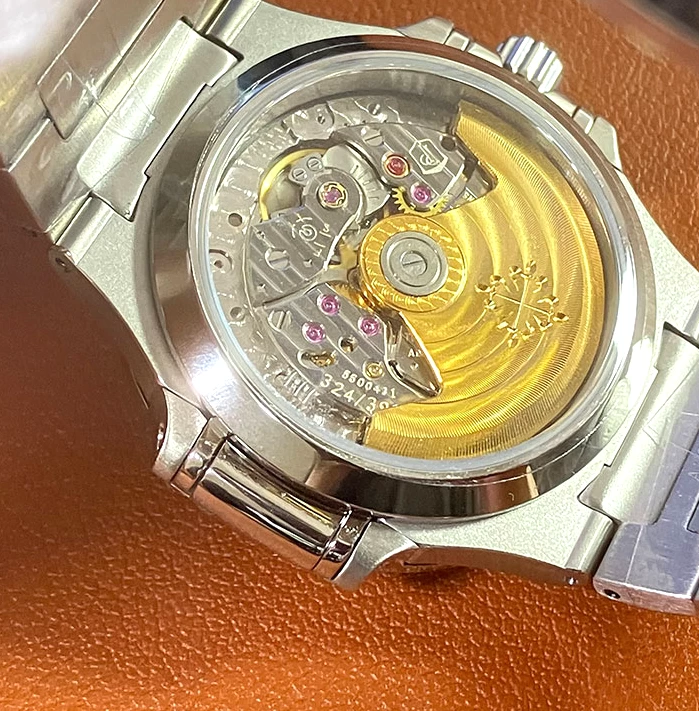 パテックフイリップ時計コピー7008/1A-012裏蓋ムーブメント