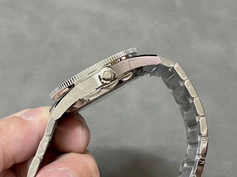 オメガ 234.30.41.21.01.001 時計コピー(3/6)