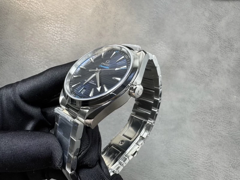 オメガ 220.10.41.21.01.001 時計コピー(3/4)