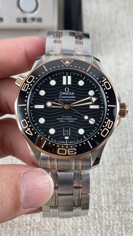 オメガ 210.20.42.20.01.001 コピー時計 文字盤クローズアップ