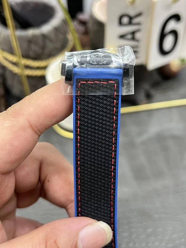 ブランドオメガコピー時計215.92.46.22.01.004バンド