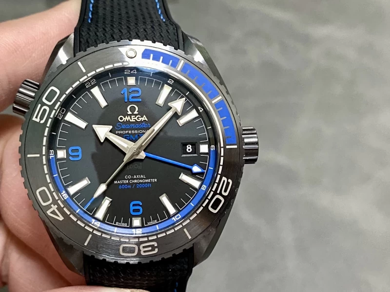 オメガ時計コピー215.92.46.22.01.002正面