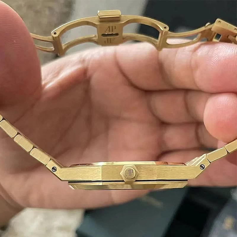 オーデマピゲコピー16202BA.OO.1240BA.02側面ケース