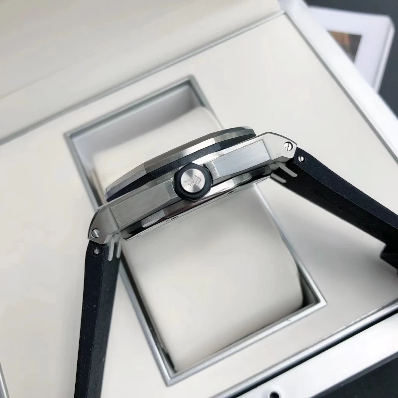 ブランドオーデマピゲ時計15710ST.OO.A002CA.01側面ケース