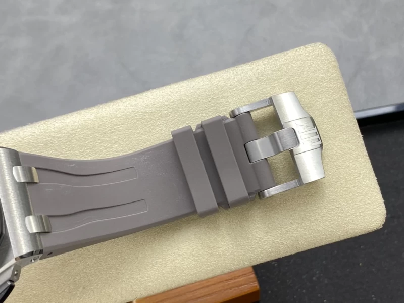 オーデマピゲ 26400IO.OO.A004CA.01 時計コピー(5/7)