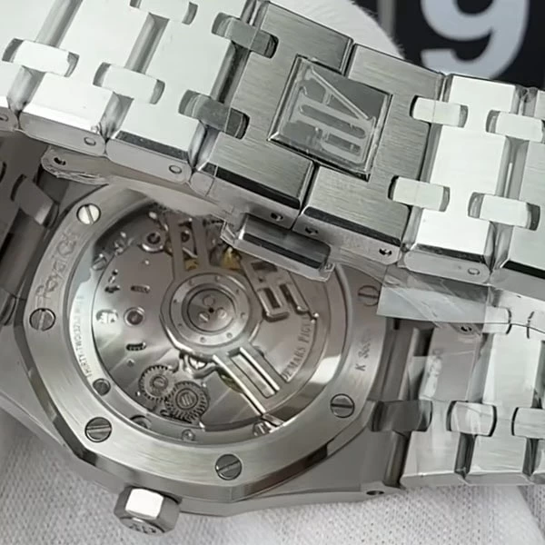 オーデマピゲ時計15510BC裏蓋ムーブメント