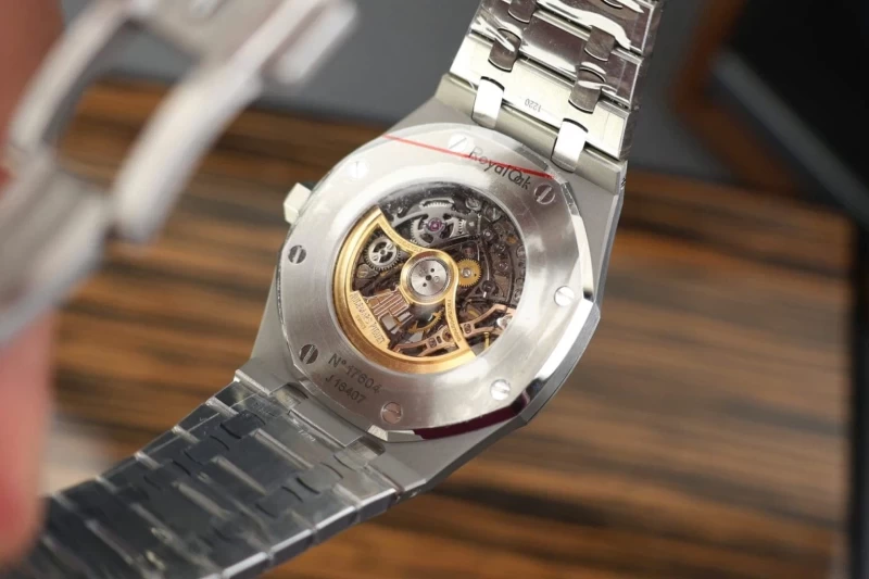 オーデマピゲ時計コピー15407ST.OO.1220ST.01裏蓋ムーブメント