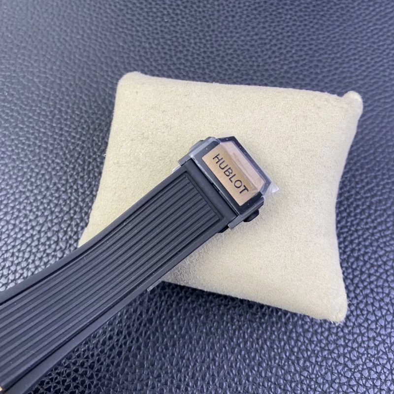 ウブロウニコ オレンジ421.OX.1180.RX.0904バンド