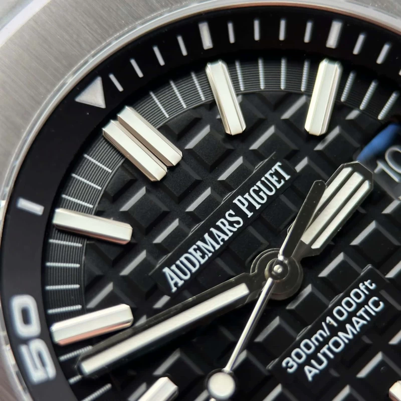 オーデマピゲコピー時計15710文字盤クローズアップ