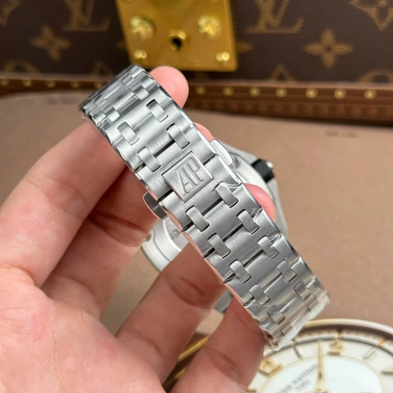 オーデマピゲコピー時計15710バンド