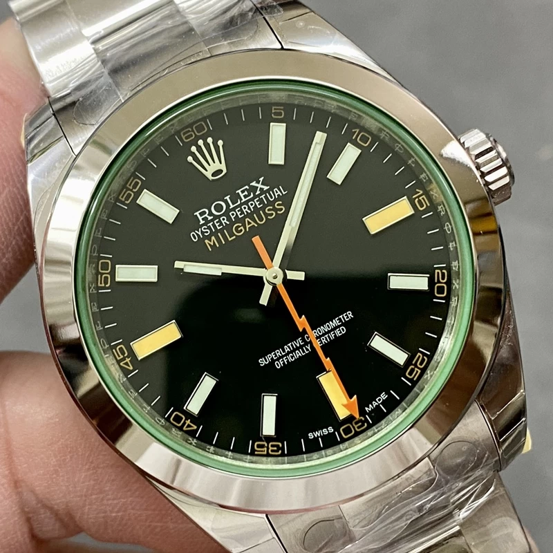 ロレックス 116400GV 正面