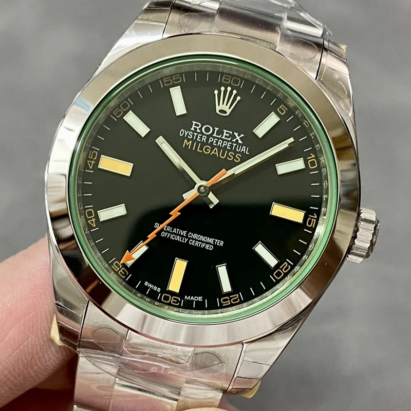 ロレックス 116400GV 文字盤