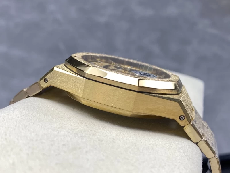 オーデマピゲ 26240BA.GG.1324BA.01 時計コピー(3/8)