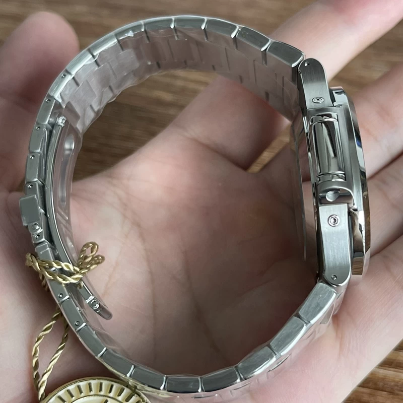 パテックフィリップ 5726 1A 010 時計コピー(3/6)