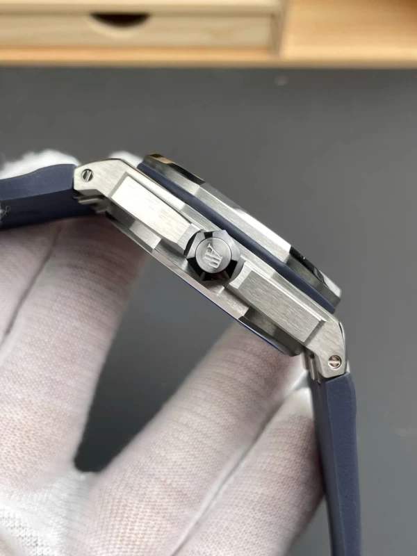 ブランドオーデマピゲ時計コピー15720ST側面ケース