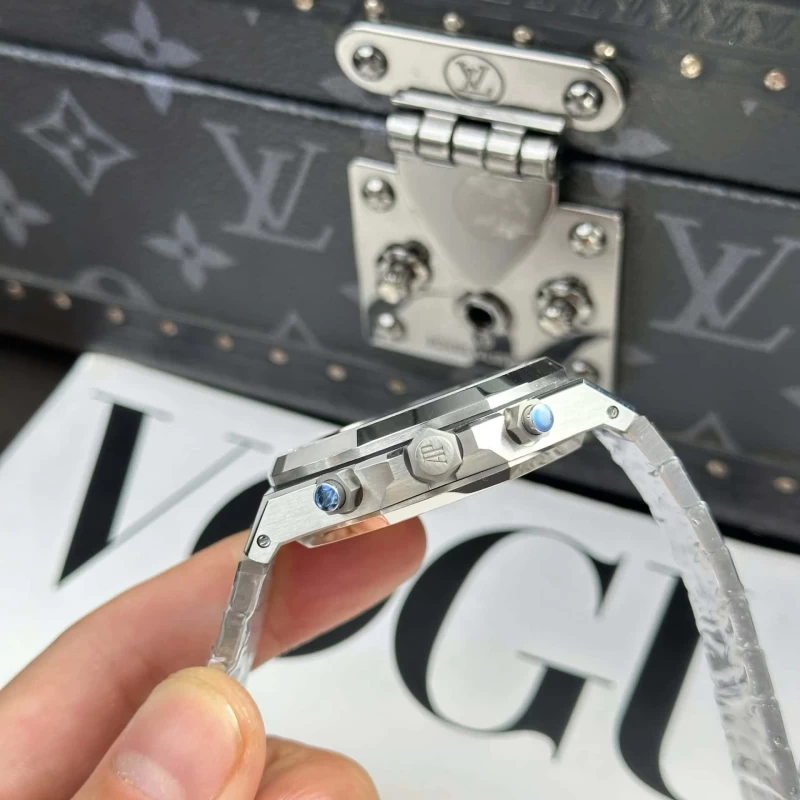 ブランドオーデマピゲ時計26240ST.OO.1320ST.07側面ケース