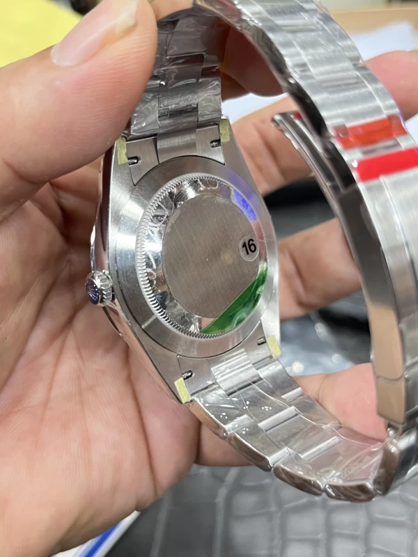 ロレックスコピー126000裏蓋