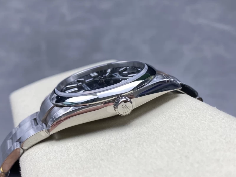 ロレックスコピー124300側面ケース