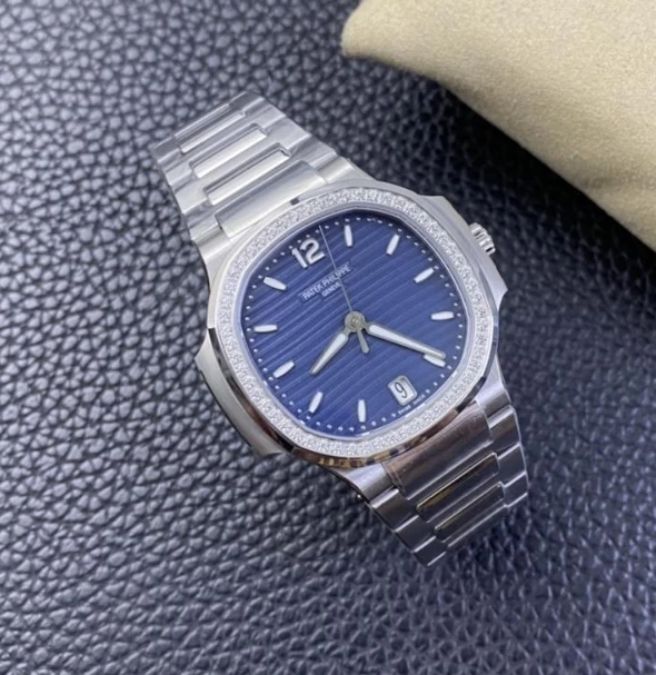 パテックフィリップレプリカ婦人用ノーチラス7118  正面