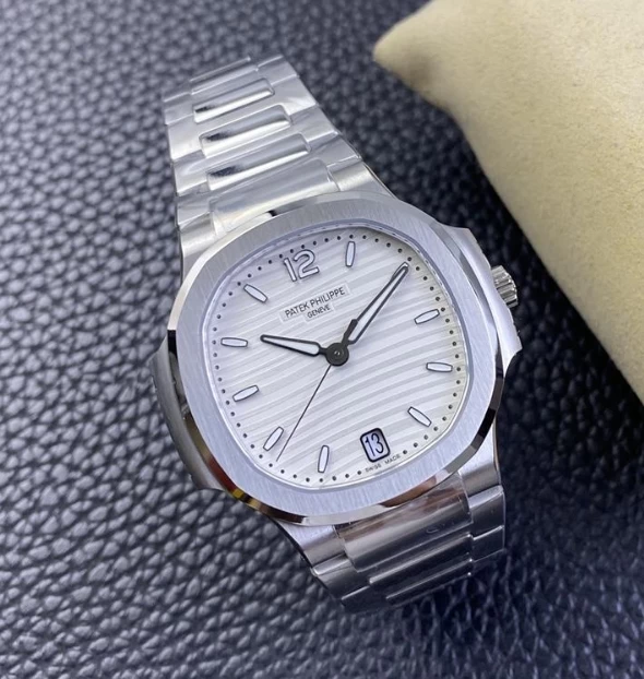 パテックフィリップコピー7118 正面