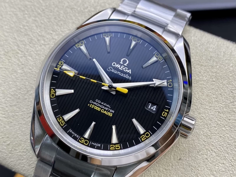 オメガ時計コピー231.10.42.21.01.002文字盤クローズアップ