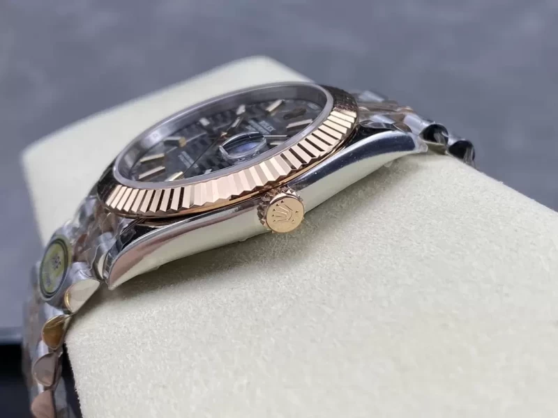 126331-001コピー時計側面ケース