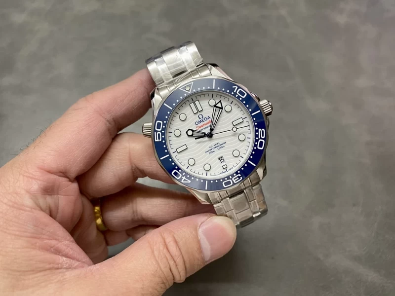 オメガ時計コピー522.30.42.20.04.001正面