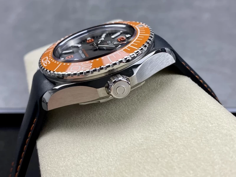 ブランドオメガコピー215.32.46.21.06.001側面ケース