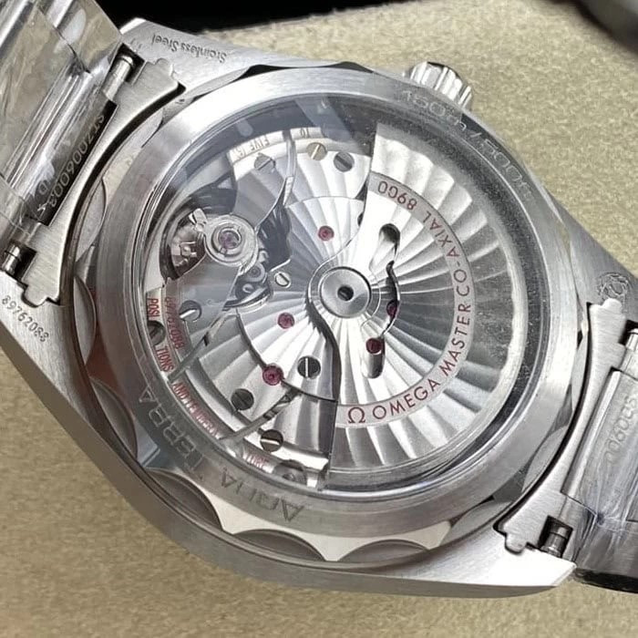 ブランドオメガコピー220.10.41.21.03.004裏蓋ムーブメント