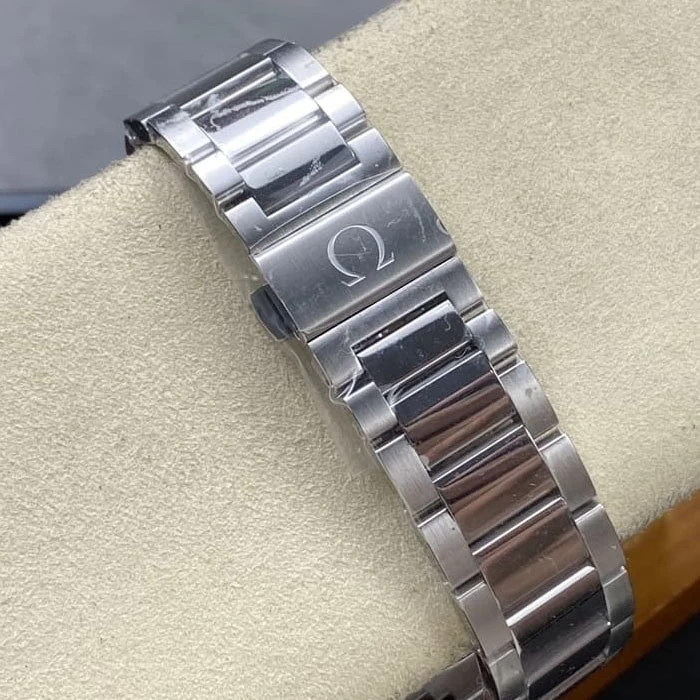 ブランドオメガコピー220.10.41.21.03.004バンド