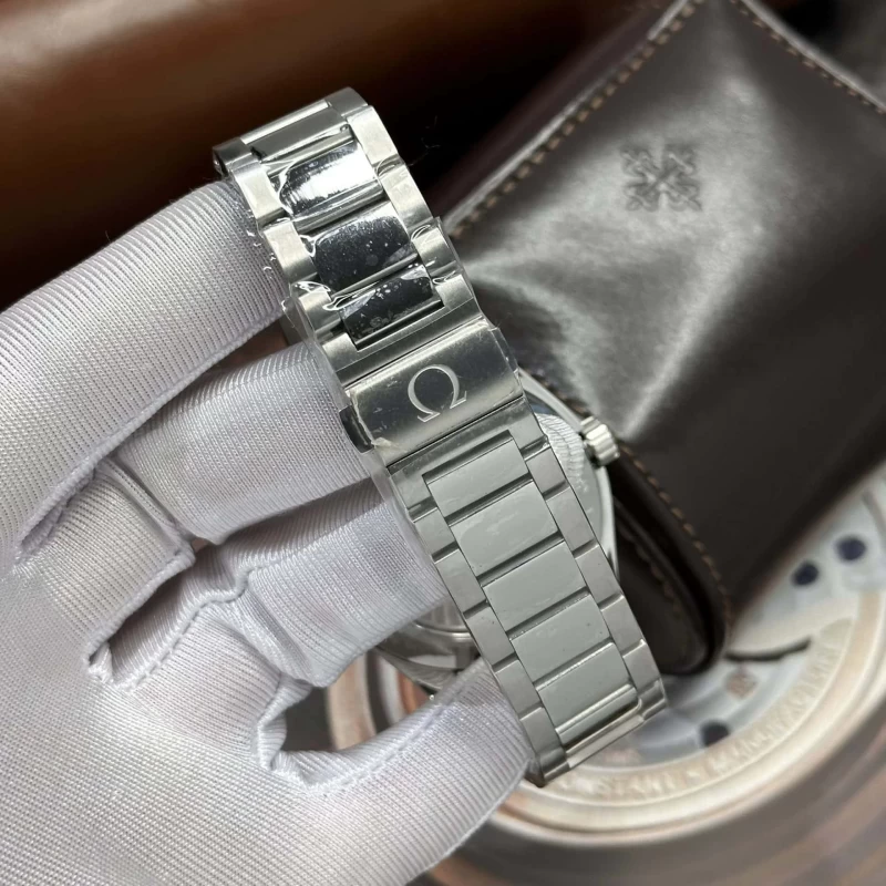 ブランドオメガコピー220.10.41.21.03.002バンド