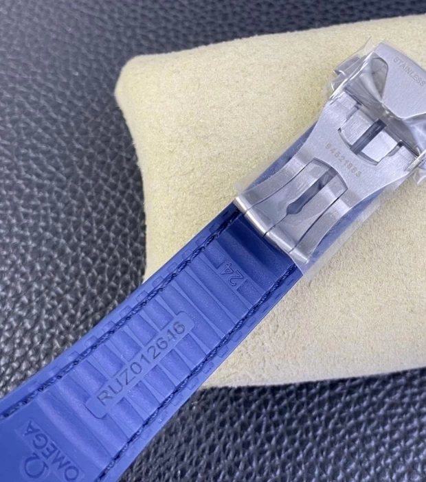 オメガスーパーコピー時計558006バンド