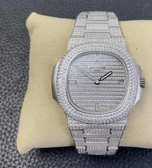 パテックフィリップコピー時計5719/10G正面