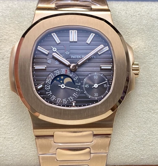 パテックフィリップコピー時計5712/1R-002正面
