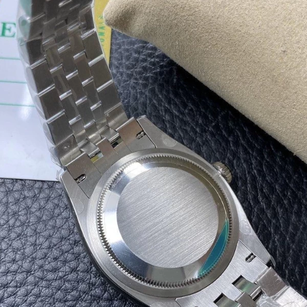 ロレックスコピー126233 裏蓋