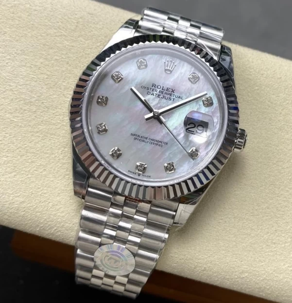 デイトジャスト126334コピーシルバー