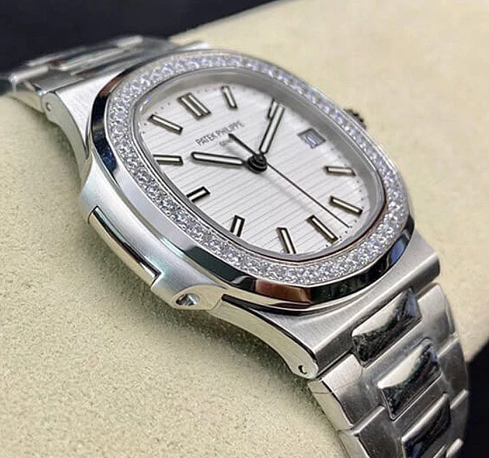 パテックフィリップ 5713/1G-010 時計コピー(4/6)