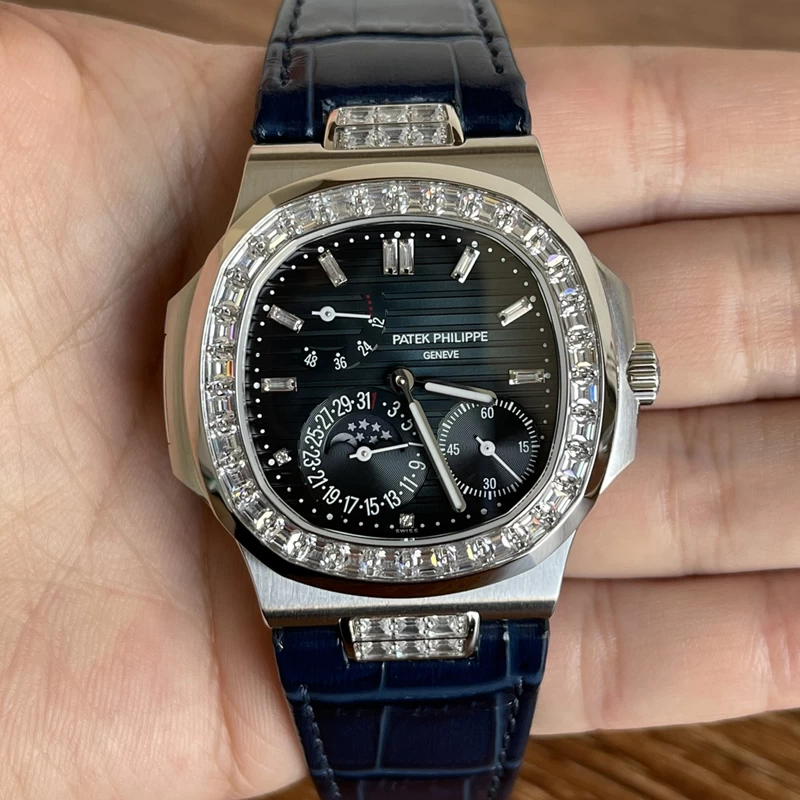 パテックフィリップ時計コピー5724G 001正面