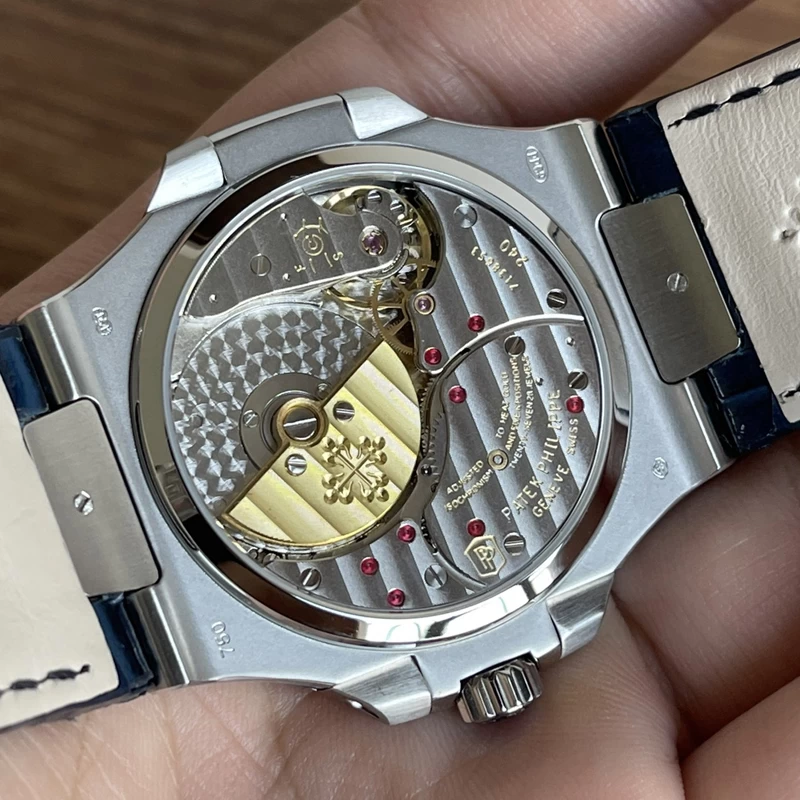 パテックフィリップ時計コピー5724G 001裏蓋ムーブメント