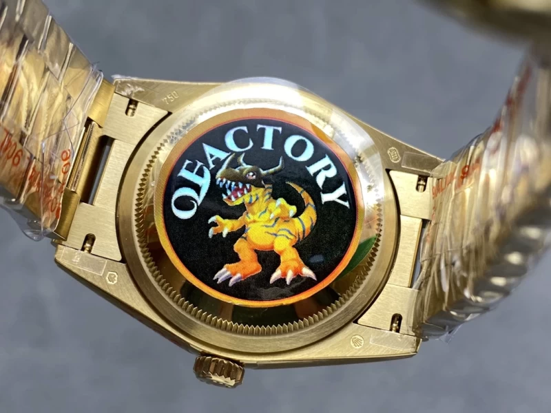 レプリカ 228238裏蓋