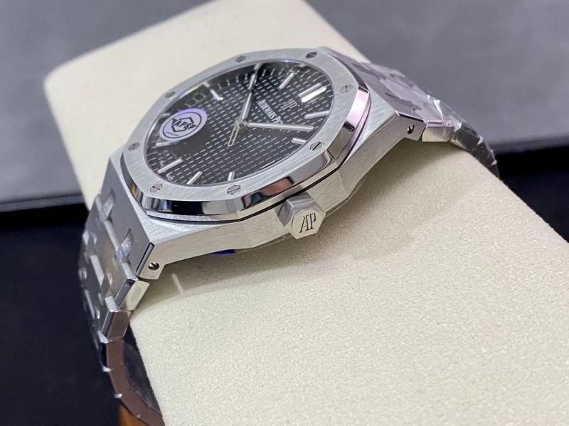 オーデマピゲ時計コピー15500ST.OO.1220ST.03側面ケース