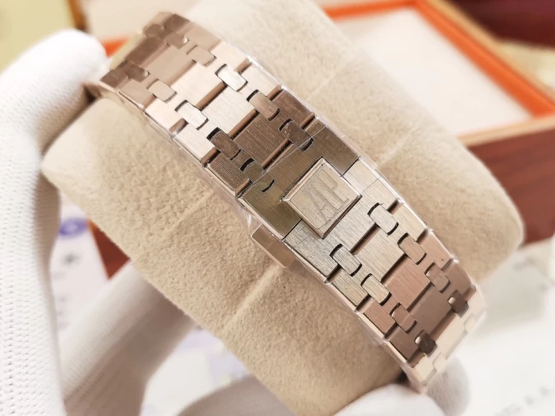 オーデマピゲ時計コピー15400OR.OO.1220OR.01バンド