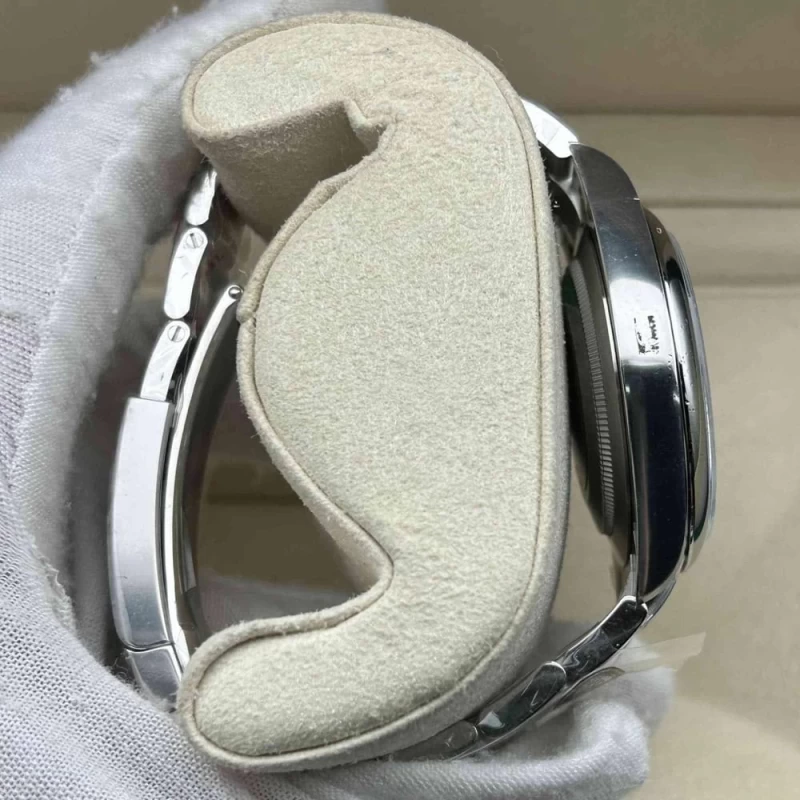 ロレックスコピー時計126000-0008側面ケース