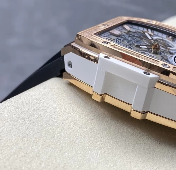 ウブロ 642.NM.0170.RX-02 時計コピー(3/5)