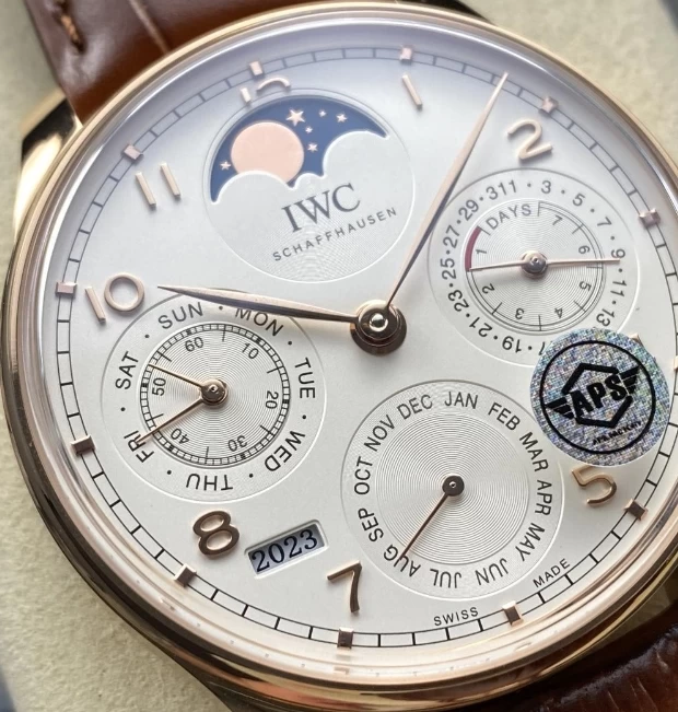 ブランドIWCコピーIW503302文字盤クローズアップ