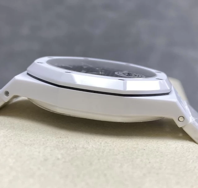 ロイヤルオーク15500レプリカ側面ケース