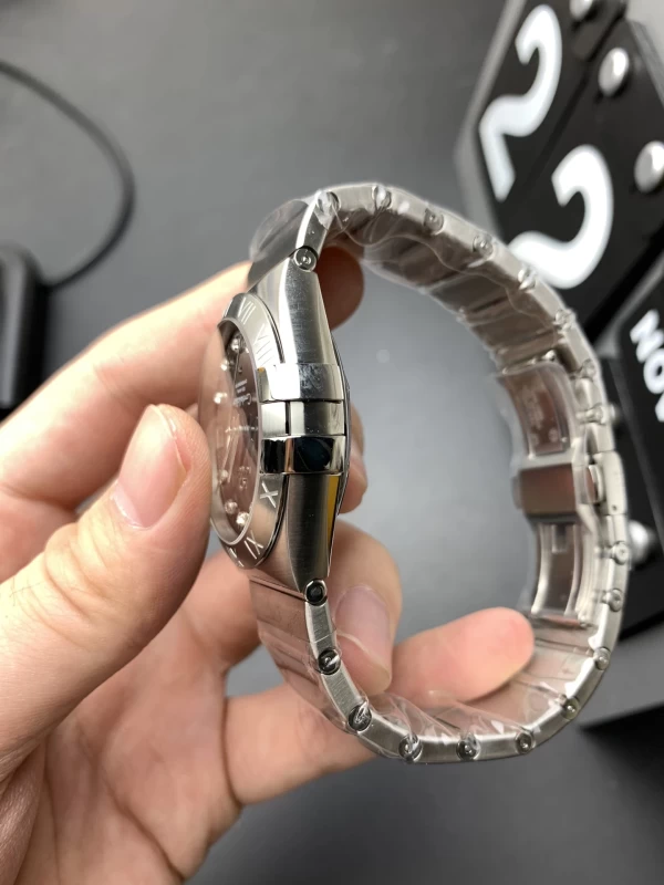 オメガ 123.10.38.21.51.001 時計コピー(4/5)